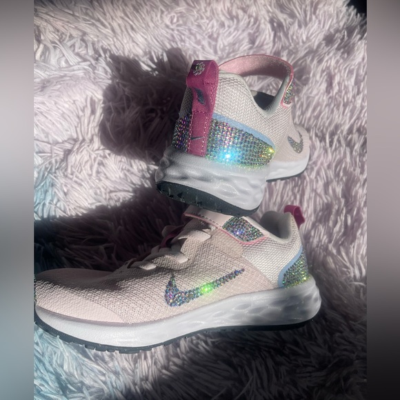 Custom Nikes - Picture 6 of 17